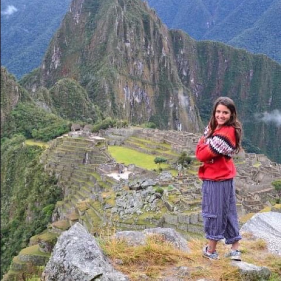 Meet, Elle POSH AMBASSADOR - Picture 3 of 6